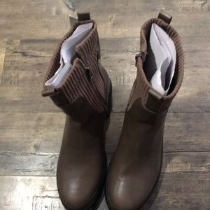Cute brown boots